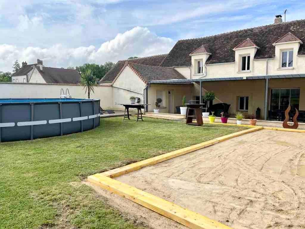 Le Retro Champlay Villa Екстериор снимка
