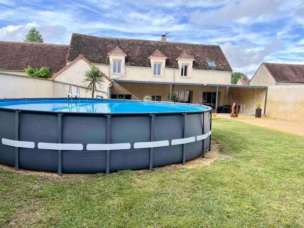 Le Retro Champlay Villa Екстериор снимка
