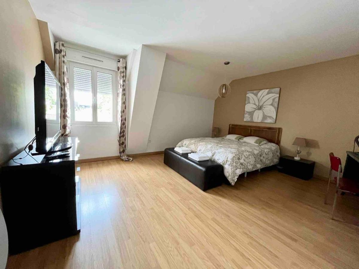 Le Retro Champlay Villa Екстериор снимка