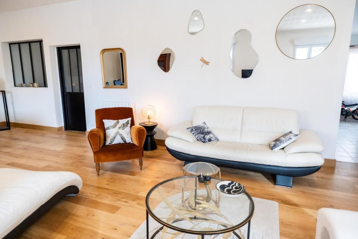 Le Retro Champlay Villa Екстериор снимка