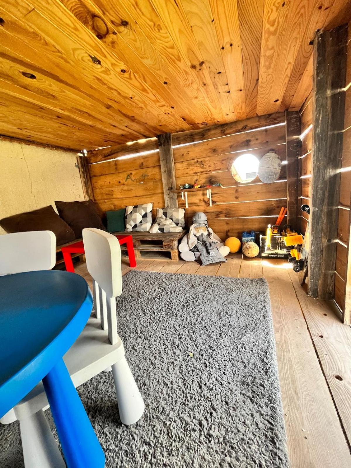 Le Retro Champlay Villa Екстериор снимка